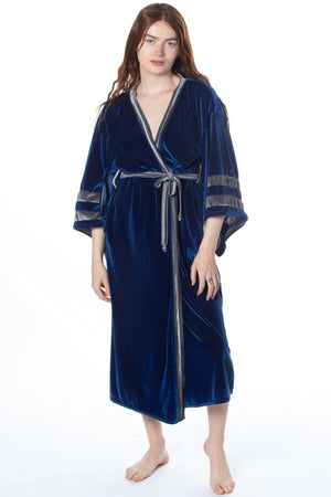 RTS THUNDERSTRUCK VELVET FULL-LENGTH ROBE