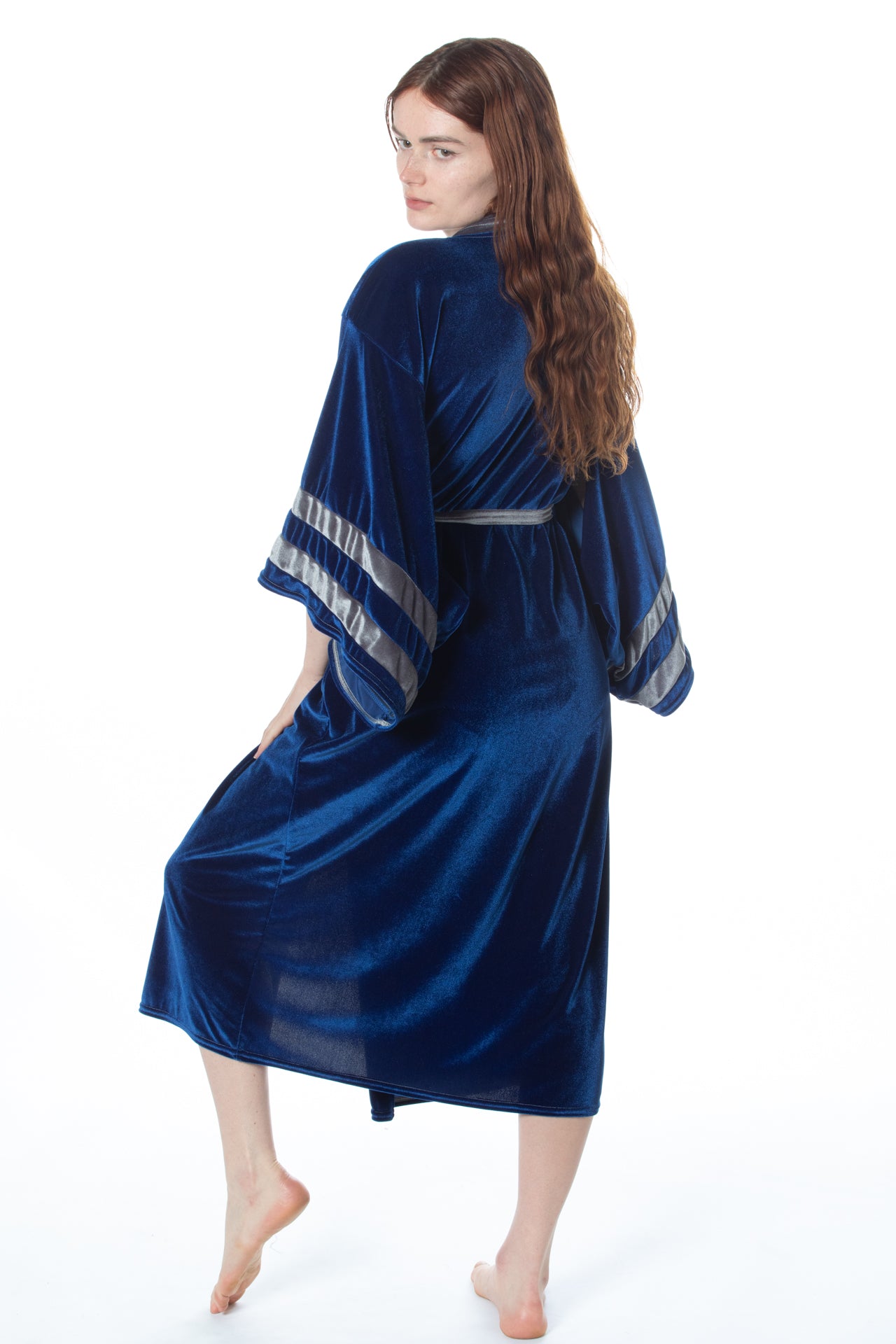 RTS THUNDERSTRUCK VELVET FULL-LENGTH ROBE